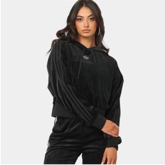 🌓Firm Price🌗 Adidas CROPPED HOODIE IN COZY VELOUR - Picture 1 of 11